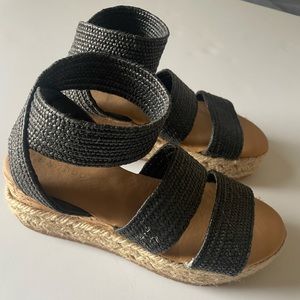 Platform sandals